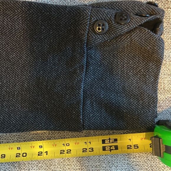 Trina Turk Cropped Pants - Picture 6 of 9